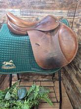 17.5" Antares Close Contact Saddle